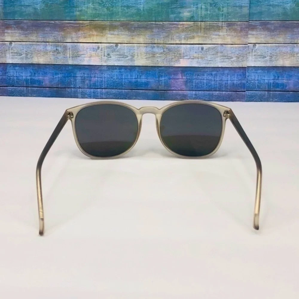 KOMONO sunglasses NEW Urkel Frost blue